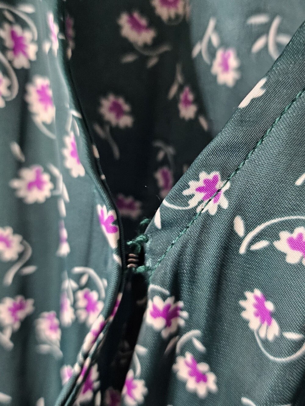 GAP Green Floral Smocked Wrap Blouse Small Cottagecore Boho Puff Sleeve Top - Picture 8 of 16